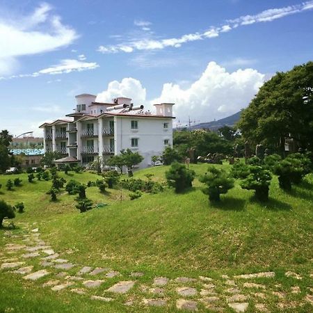 Jeju Land Pension Sogüpcho Exteriér fotografie